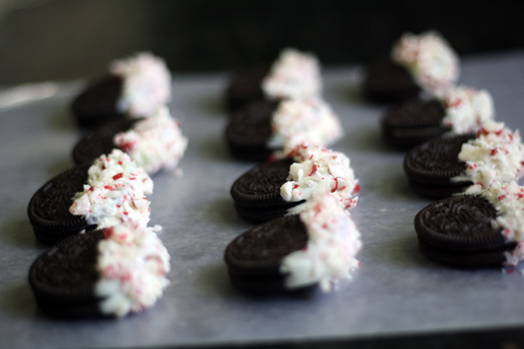 dipped-oreos-lined-on-wax-paper