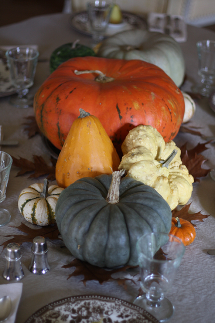 long-ceneterpiece-pumpkins