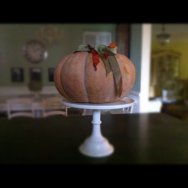 pumpkin-on-pedestal-3