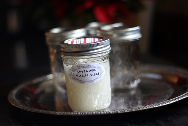 lavendar-sugar-scrub-on-tray