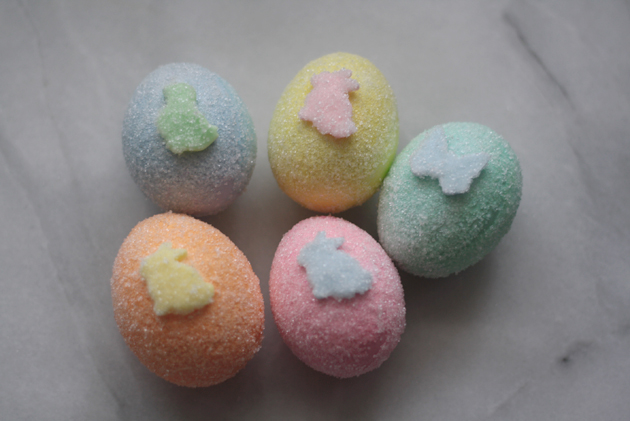 five-sugared-eggs-with-fondant