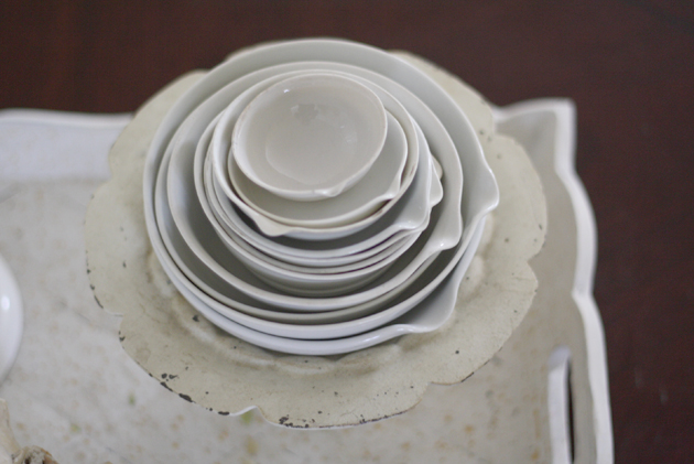 white-antique-measuring-cups-above-2