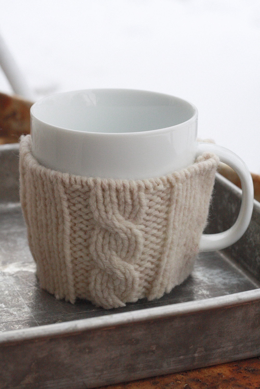https://wenderly.com/wp-content/uploads/2015/02/DIY-Sweater-Mug-Warmer-1389.jpg